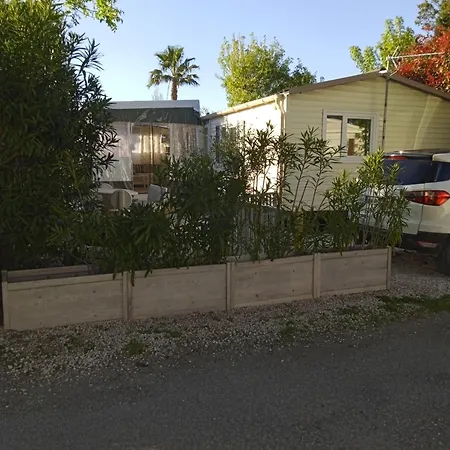 Holiday park Mobil-home De Pierrette Et Christian *